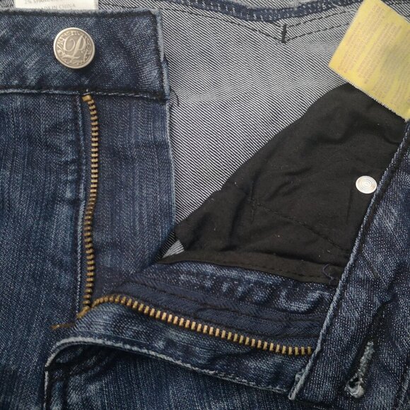 Pashu by Parasuco Ladies Size 10 Medium Wash Straight Leg Blue Jeans - Picture 7 of 14